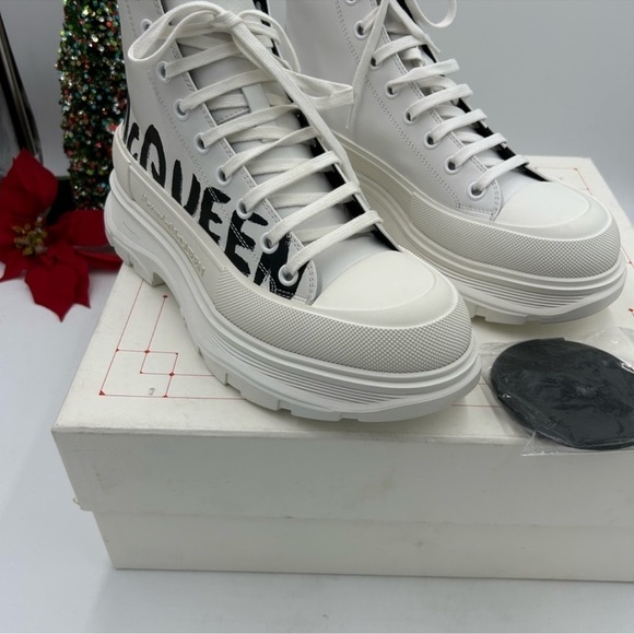 Men’s Alexander McQueen leather sneaker boots size 42 made in Italy main image 5